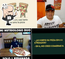 Pizzas La Huerta food