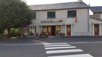 Auberge Du Puy L'abbé outside