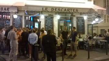 Bistrot Le Descartes inside