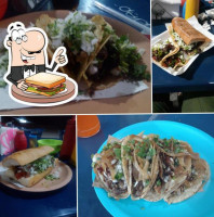 Taqueria Iris food