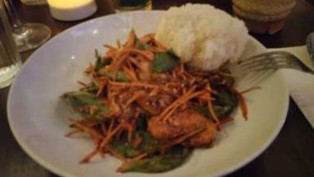 Nine D Thai Cuisine food