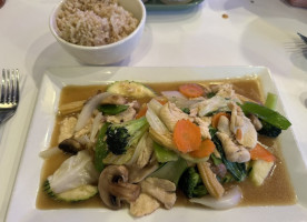Tuk-tuk Thai Kitchen food
