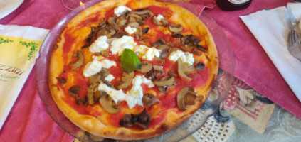 Mazzini Pizzeria food