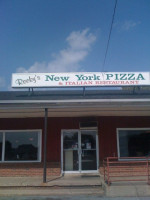 Rocky's New York Pizza outside