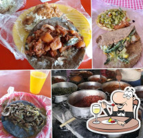 Los Tacos De Las Vias food