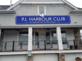 Pj Harbour Club outside