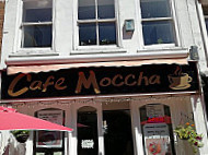 Cafe Mocha outside