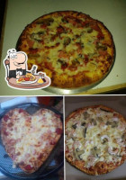 Momys Pizza food