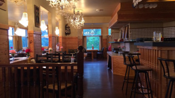 Erie Cove Restaurant & Bar inside