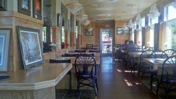 Erie Cove Restaurant & Bar inside