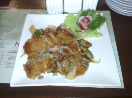 Lim Arowana Asiatische Küche food