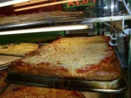 Stanton Street Pizza food