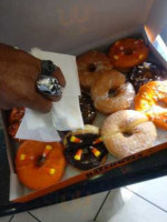 Winchell's Donut House food