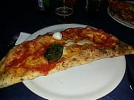 Re Pummarurella Pizzeria food