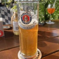 Paulaner Bräuhaus Bǎo Lái Nà Cān Tīng food