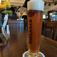 Paulaner Bräuhaus Bǎo Lái Nà Cān Tīng food