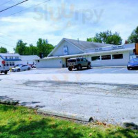 Wagon Wheel Bar And Restaurant outside