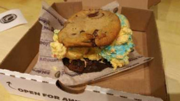 Insomnia Cookies food