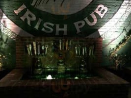 Happy's Irish Pub inside