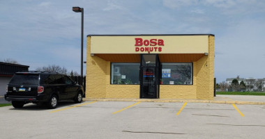 Bosa Donuts food