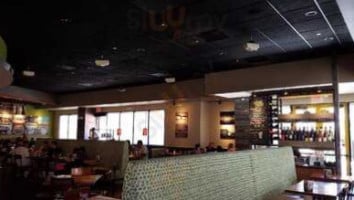 California Pizza Kitchen At The Pike Outlet inside