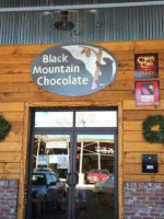 Black Mountain Chocolate outside