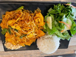 Wood Cafe Thai Cuisine food