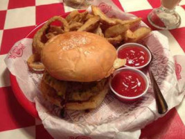 Fuddruckers food