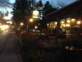 Catskill Mountain Pizza Company outside