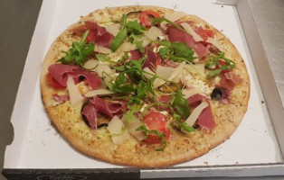 Pizza Calabria food