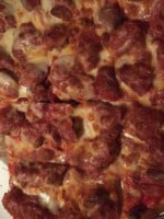 Elicia's E Pizza food