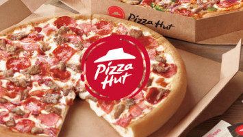 Pizza Hut Restelo food