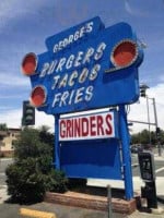 George's Drive-in outside