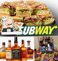 Country Crossroads Shell, Bakery Subway Liquor Outlet food