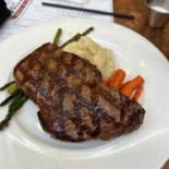 Woolley's Grill Lounge Comida