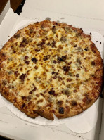 Carbones Pizza inside