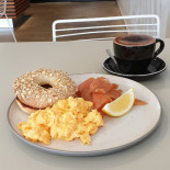 Huff Bagelry Comida