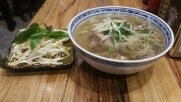 Pho Flinders food