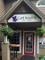 Cafe Violette outside
