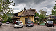 La Vecchia Fattoria outside