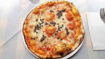 Pizzeria Il Rivellino food