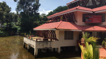 Motel Araam, Kottarakara Restaurant outside