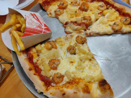 Maxi Pizza Almancil food