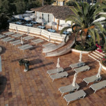 Bowes Exterior