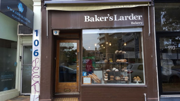 Barkers Larder Bakey outside