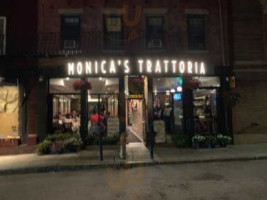 Monica's Mercato Pizza outside