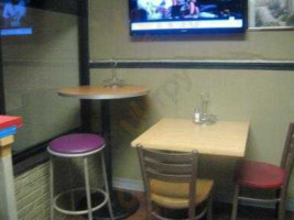 Trino's pizza and grill inside