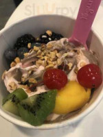 Yogurtland food