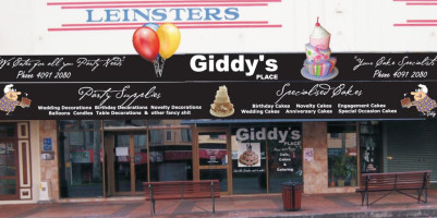 Giddy's Place outside