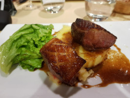 La Table Des Cornières food